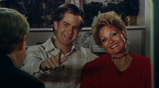 Появились первые кадры из фильма с Джессикой Честейн и Эндрю Гарфилдом в роли телеевангелистов