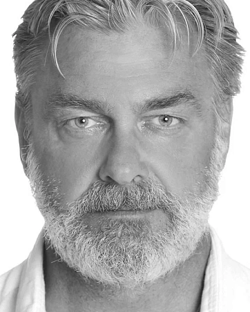 Рэй Стивенсон