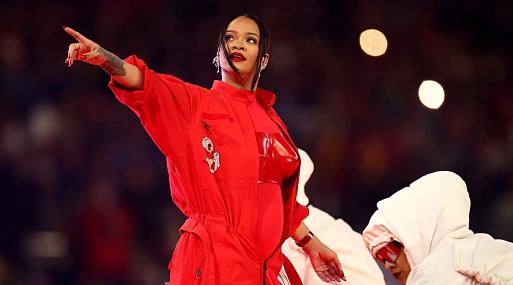 Выступление Рианны на Супербоуле посмотрело больше людей, чем саму игру