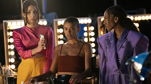 Перезапуск «Сплетницы» продлили на второй сезон