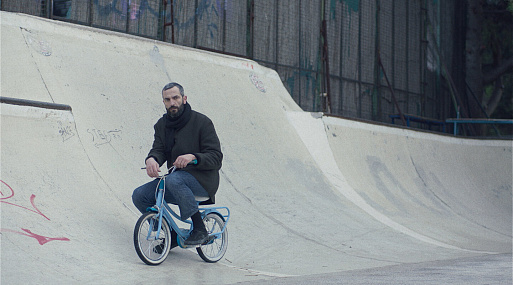 Христос Нику снимет сериал по своему фильму «Яблоки» об эпидемии потери памяти