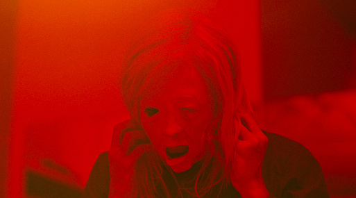 Вышел тизер научно-фантастического триллера «Обладатель» от сына Дэвида Кроненберга