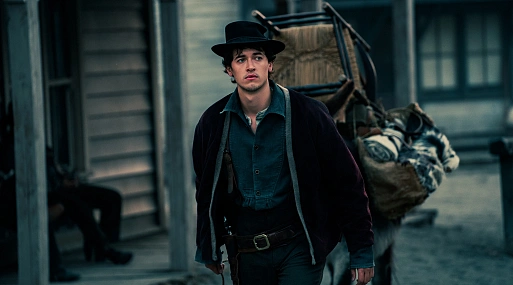 Найден актёр на роль молодого президента Сноу в приквел «Голодных игр»