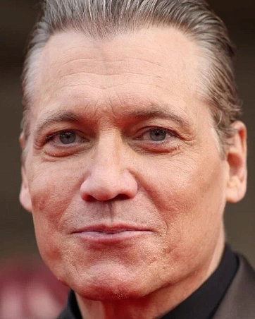 Холт Маккэллани