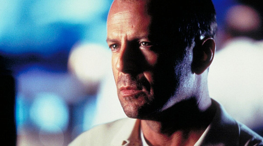 Брюс Уиллис хотел пробраться на космический шаттл во время съёмок «Армагеддона»