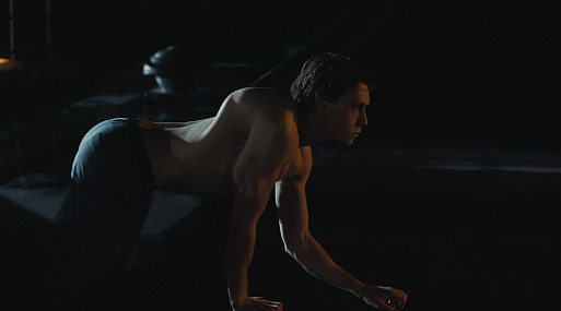 Эротический триллер «Волк» с Джорджем Маккэем выйдет в России