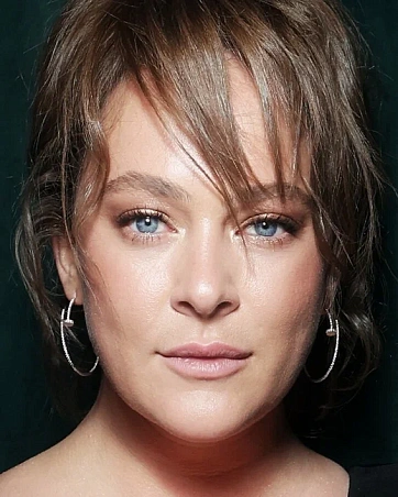 Аглая Тарасова