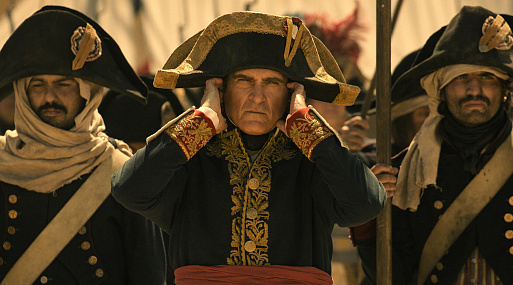 «Наполеон» побеждает «Заветное желание» в прокате