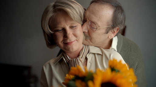 «Взрослый сын»: как дебют про семейные отношения мирит зумеров с иксерами