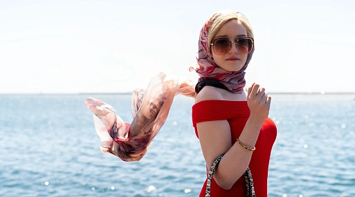 Netflix показал тизер сериала «Изобретая Анну» об аферистке Анне Делви