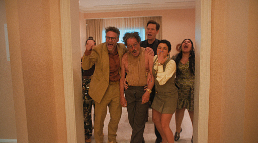 «Переходный возраст», «Киностудия» и «Больница Питт»: победители 77-й церемонии «Эмми»