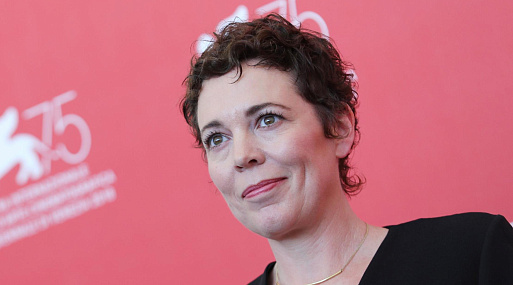 Оливия Колман и Дев Патель сыграют в ромкоме Twisted