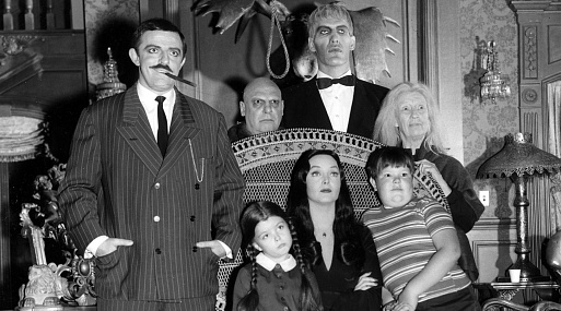 Тим Бёртон присматривается к режиссуре нового сериала про семейку Аддамс