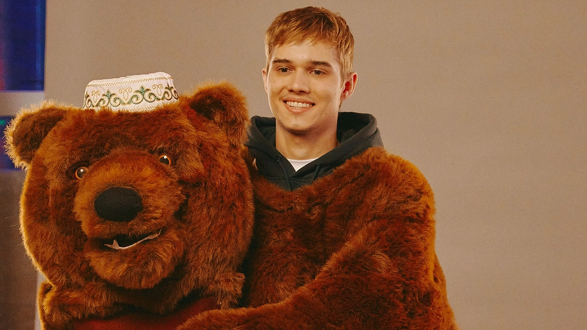 Yetuk katta eshak porno Porno videolar tashqariga chiqarmasdan ogizga