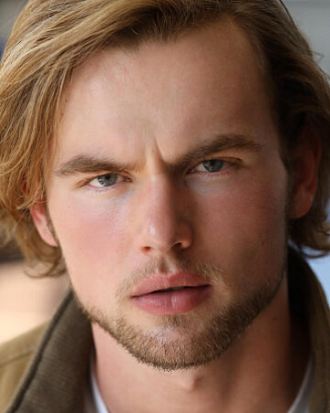 Гарретт Вэрэйнг