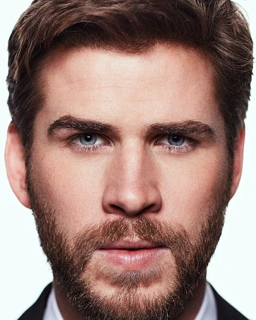 Лиам Хемсворт