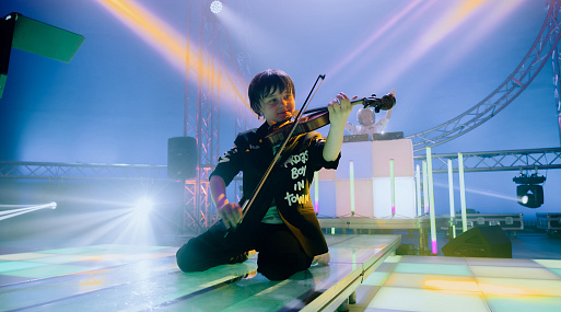 Смотрим клип к песне «Юность» с актёрами фильма «Пираты галактики Барракуда»