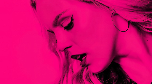 Персональные постеры главных героев ремейка «Дрянные девчонки»