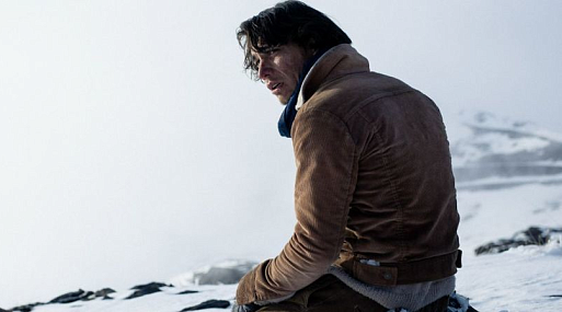 Команда по регби борется за выживание в трейлере «Общество снега»