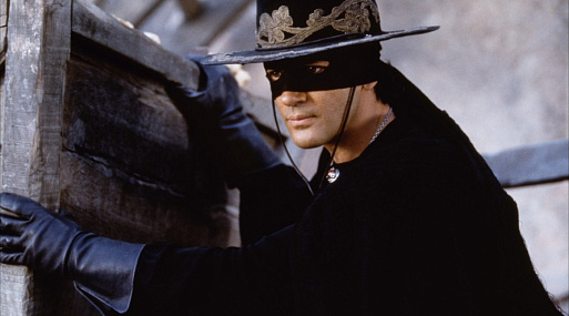 Антонио Бандерас хотел бы видеть Тома Холланда новым Зорро