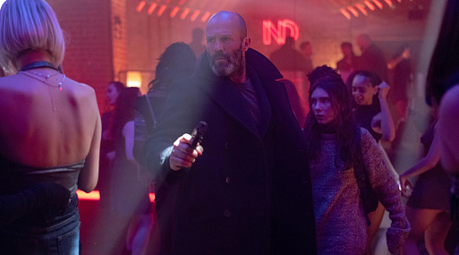 Джейсон Стэйтем идёт против стихии в дублированном трейлере боевика «Убежище»