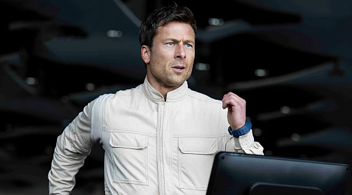 Глен Пауэлл на новом кадре «Бегущего человека»