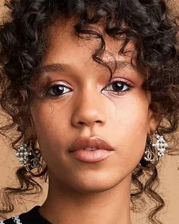 Тейлор Расселл