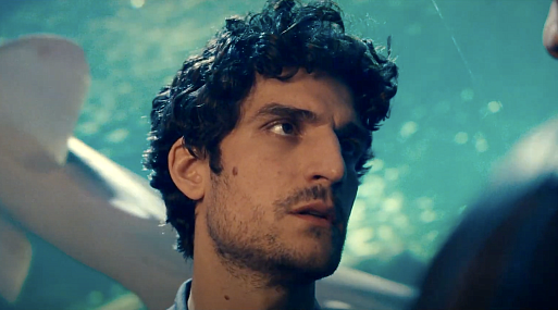 Вышел дублированный трейлер фильма Луи Гарреля «По правилам и без»