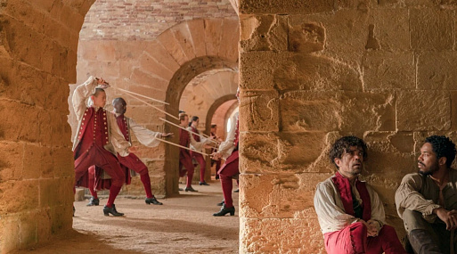 «Сирано» Райта: мюзикл, где длинный нос исчез, а слова важнее музыки