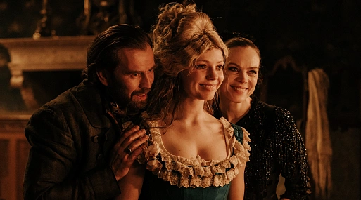 Объявлены премьерные показы  бьюти-хоррора «Гадкая сестра» в городах России