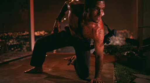 Брюс Уиллис побывал на крыше высотки из «Крепкого орешка» в честь годовщины фильма