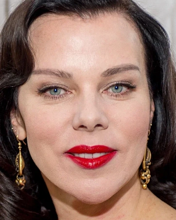 Деби Мейзар