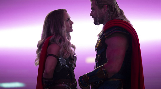 Крис Хемсворт не ел мясо перед поцелуем с Натали Портман в фильме «Тор: Любовь и гром»