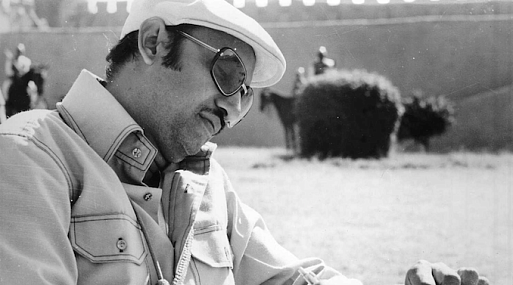 Весь мир в кармане: портрет Манмохана Десаи