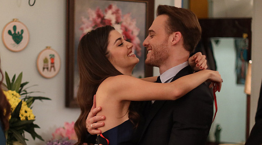 Турецкая мелодрама «Постучись в мою дверь» стала популярнейшим сериалом у россиян в 2022 году