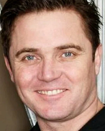 Алекс Фернс