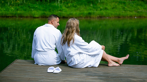 Реальные пары ищут семейную гармонию в трейлере «Клиники счастья. Реалити»