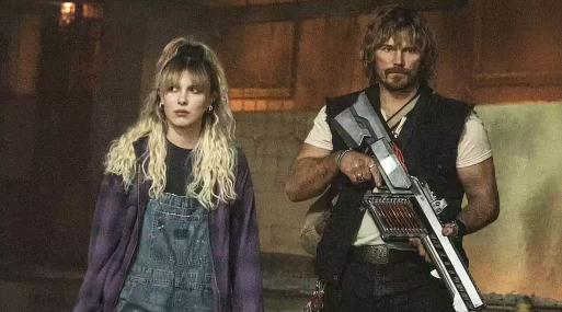 Крис Пратт и Милли Бобби Браун на новых кадрах сай-фая «Электрический штат»