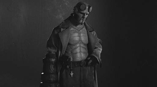 Джек Кеси облачился в Хеллбоя на новых фото «Проклятия Горбуна»