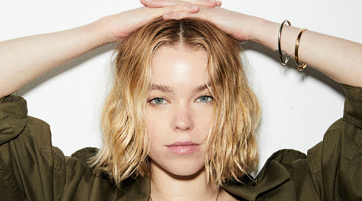 Warner Bros. поделилась логотипом «Супергёрл» в честь начавшихся съёмок