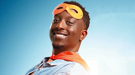 Ахмед Силла становится «Суперпапочкой» в трейлере французской комедии