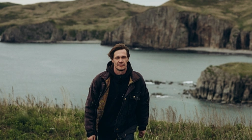 Драма «Большая земля» с Артёмом Быстровым и Павлом Майковым стартует 5 марта