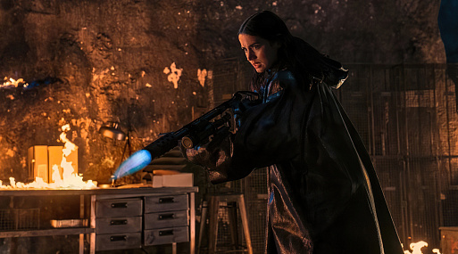 Ана де Армас готова поджигать врагов на новом кадре «Балерины»