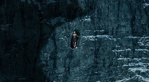 Милли Бобби Браун — на постере фэнтези «Damsel»