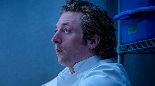 Карми снова за работой в новом трейлере сериала «Медведь»