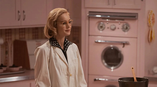 Бри Ларсон преображается в телеведущую 50-х в кадрах «Уроков химии»