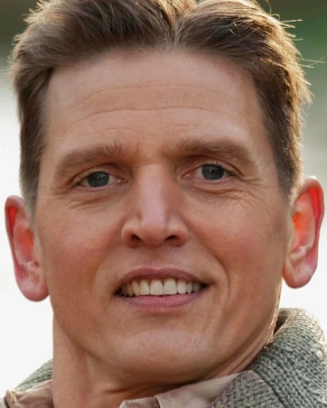 Барри Пеппер