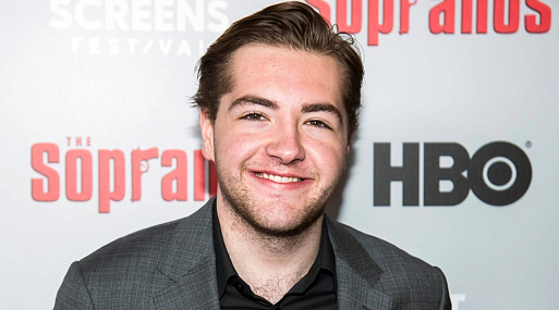 Майкл Гандольфини сыграет с Чарли Коксом в сольнике Сорвиголовы