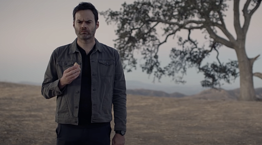 Горе-актёр с пистолетом в кобуре возвращается в новом промо «Барри»