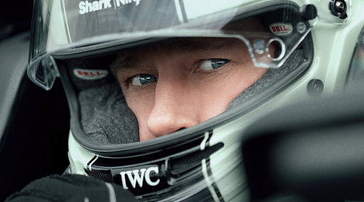 Брэд Питт готовится к старту на первом постере фильма F1